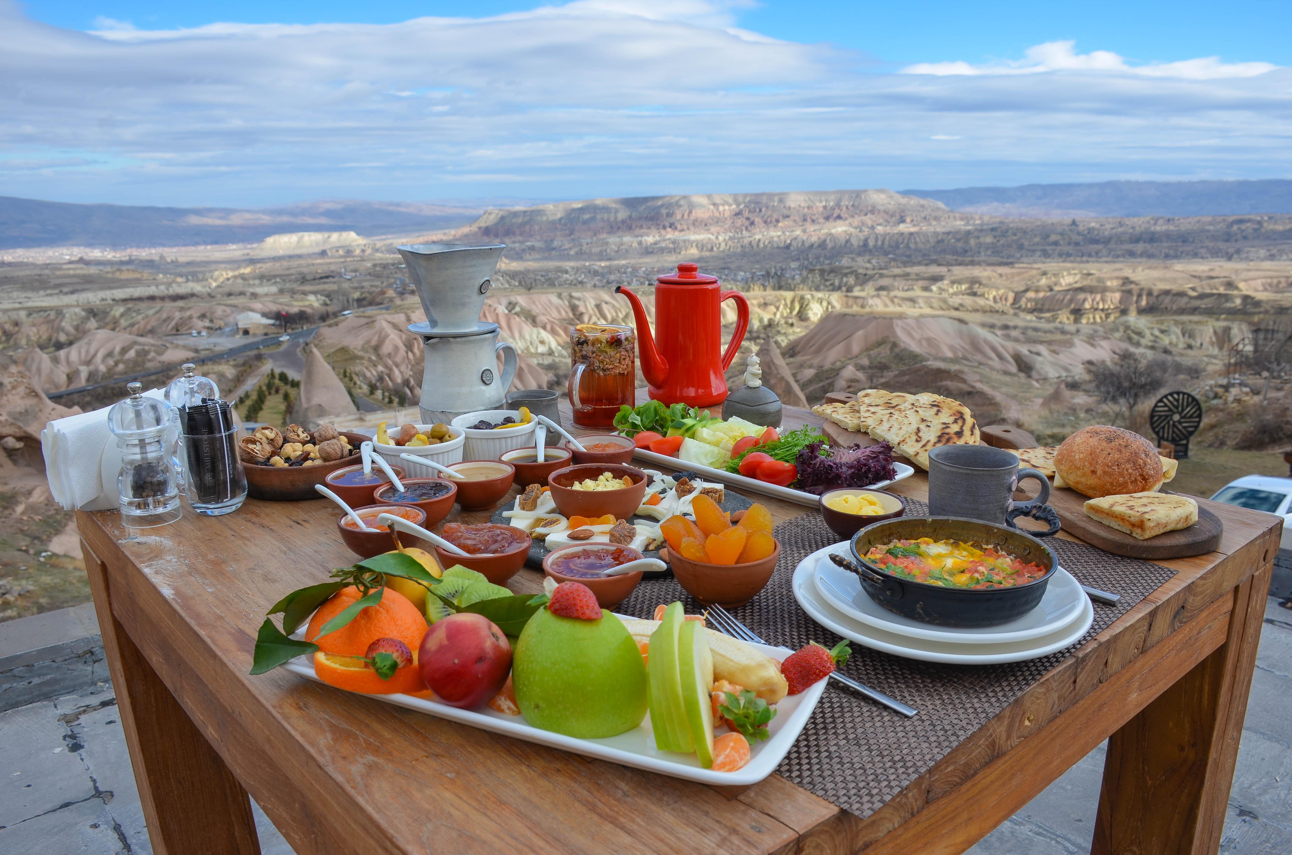 Millstone Cave Suites Hotel Ючхисар Екстериор снимка