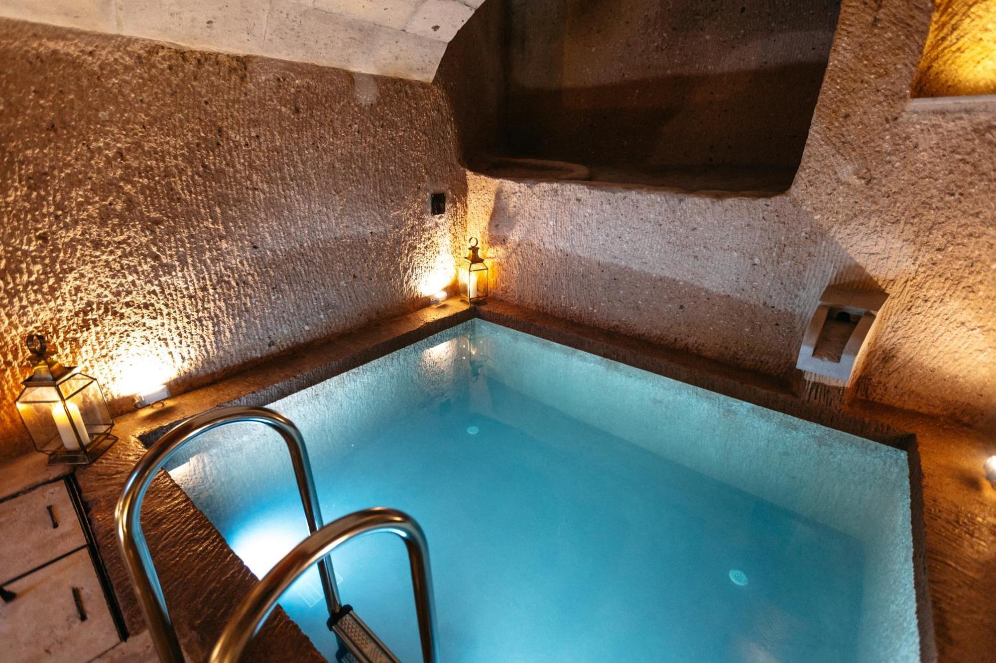 Millstone Cave Suites Hotel Ючхисар Екстериор снимка