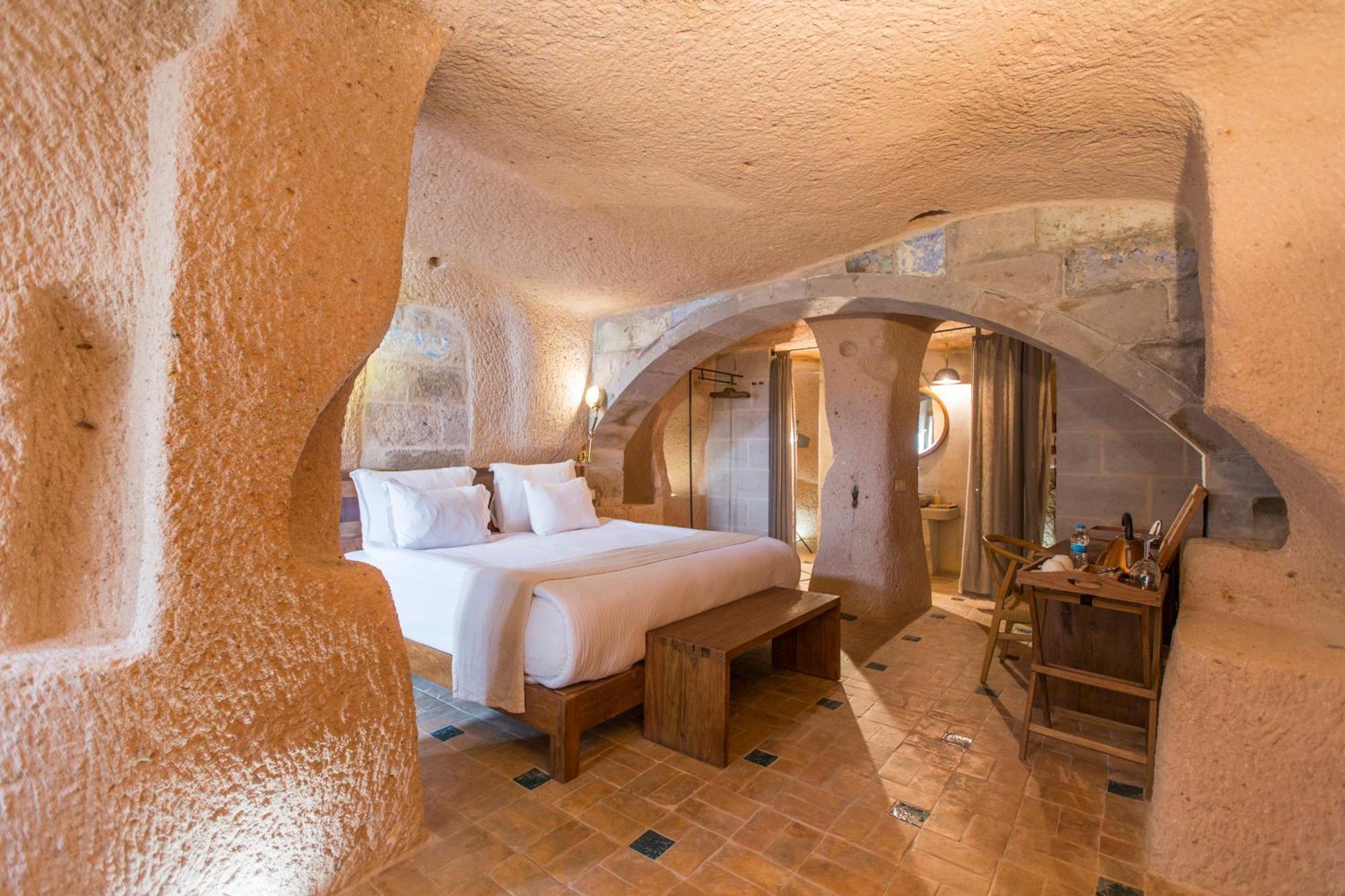 Millstone Cave Suites Hotel Ючхисар Екстериор снимка