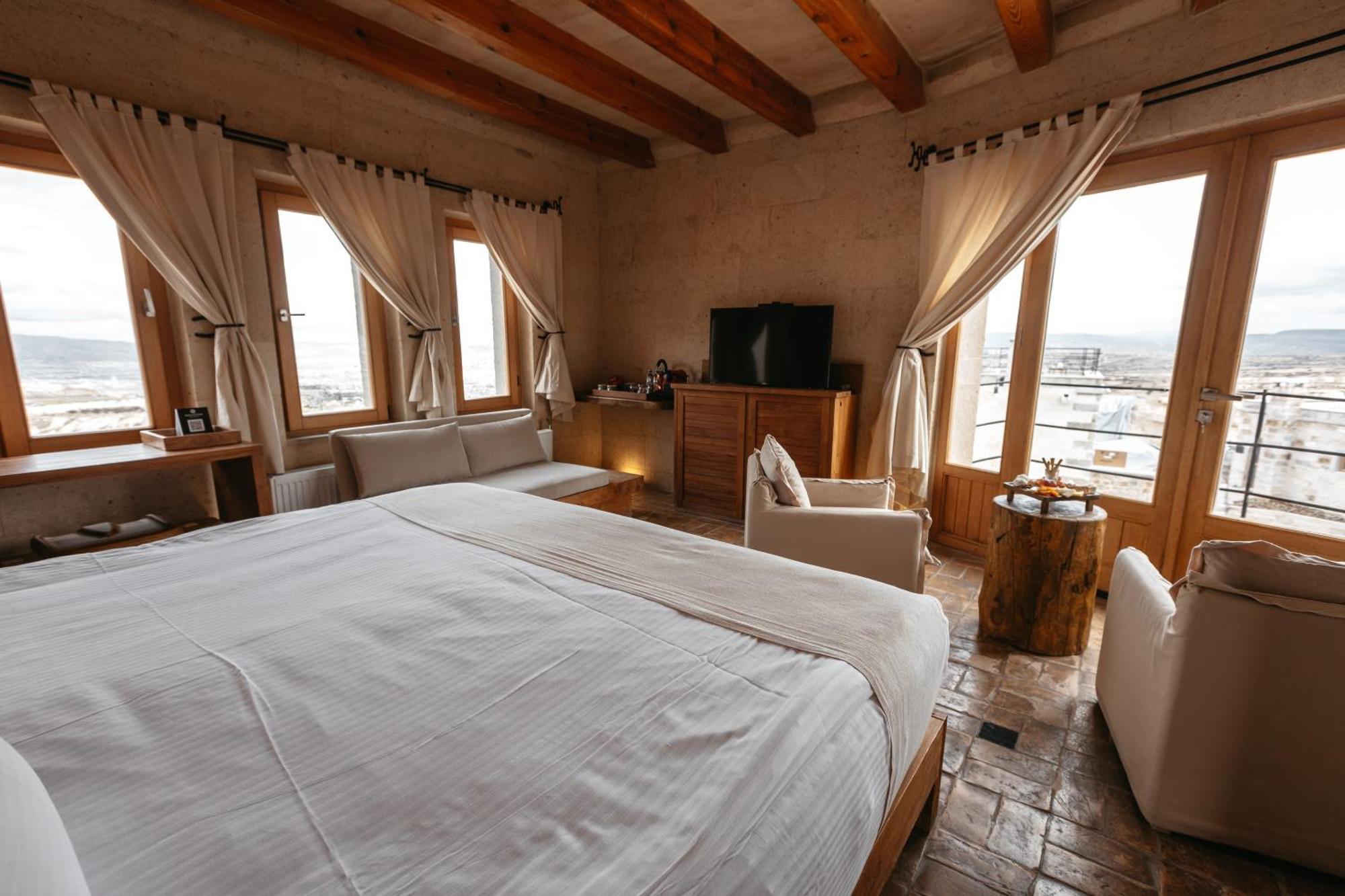 Millstone Cave Suites Hotel Ючхисар Екстериор снимка