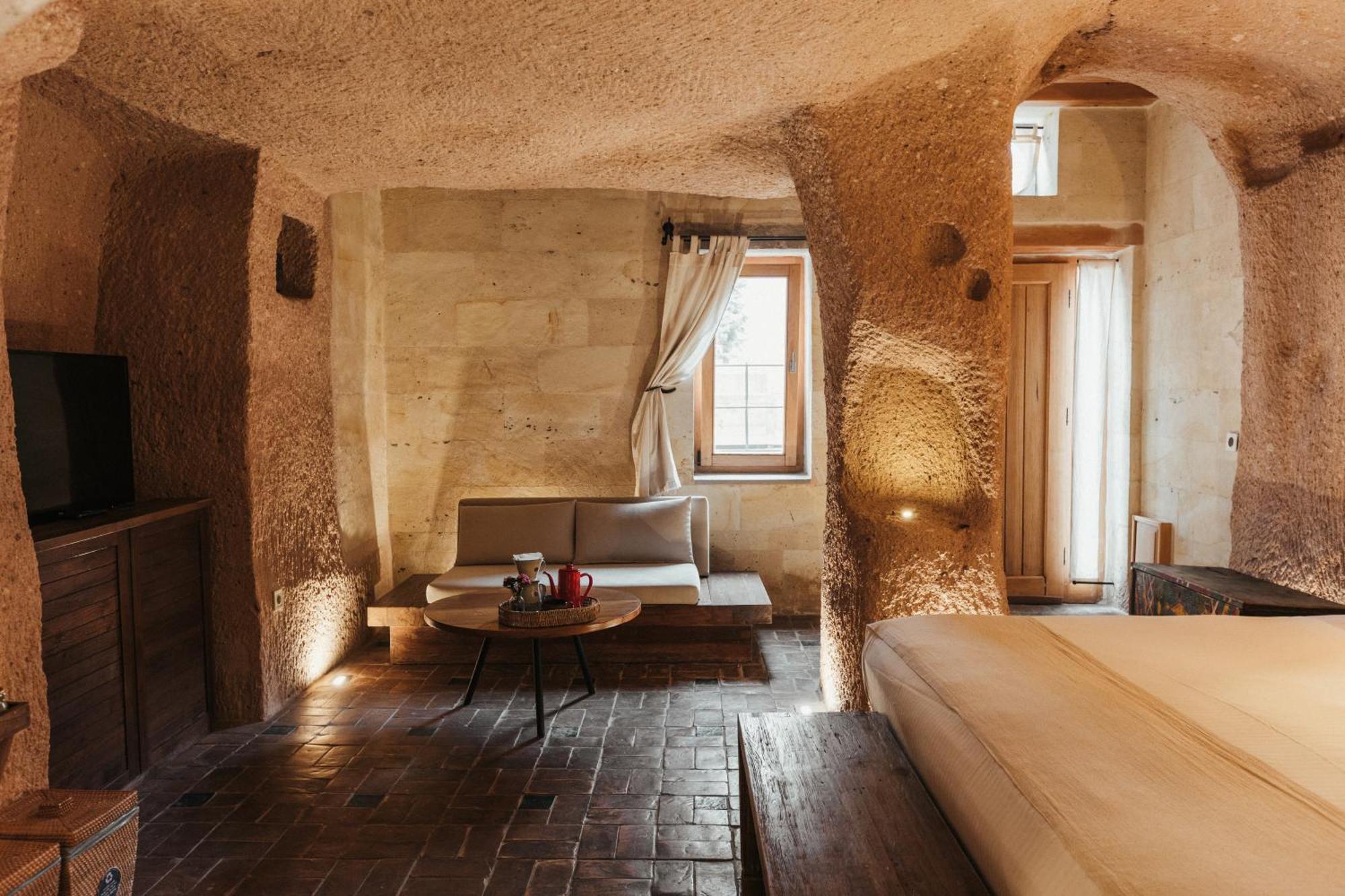 Millstone Cave Suites Hotel Ючхисар Екстериор снимка