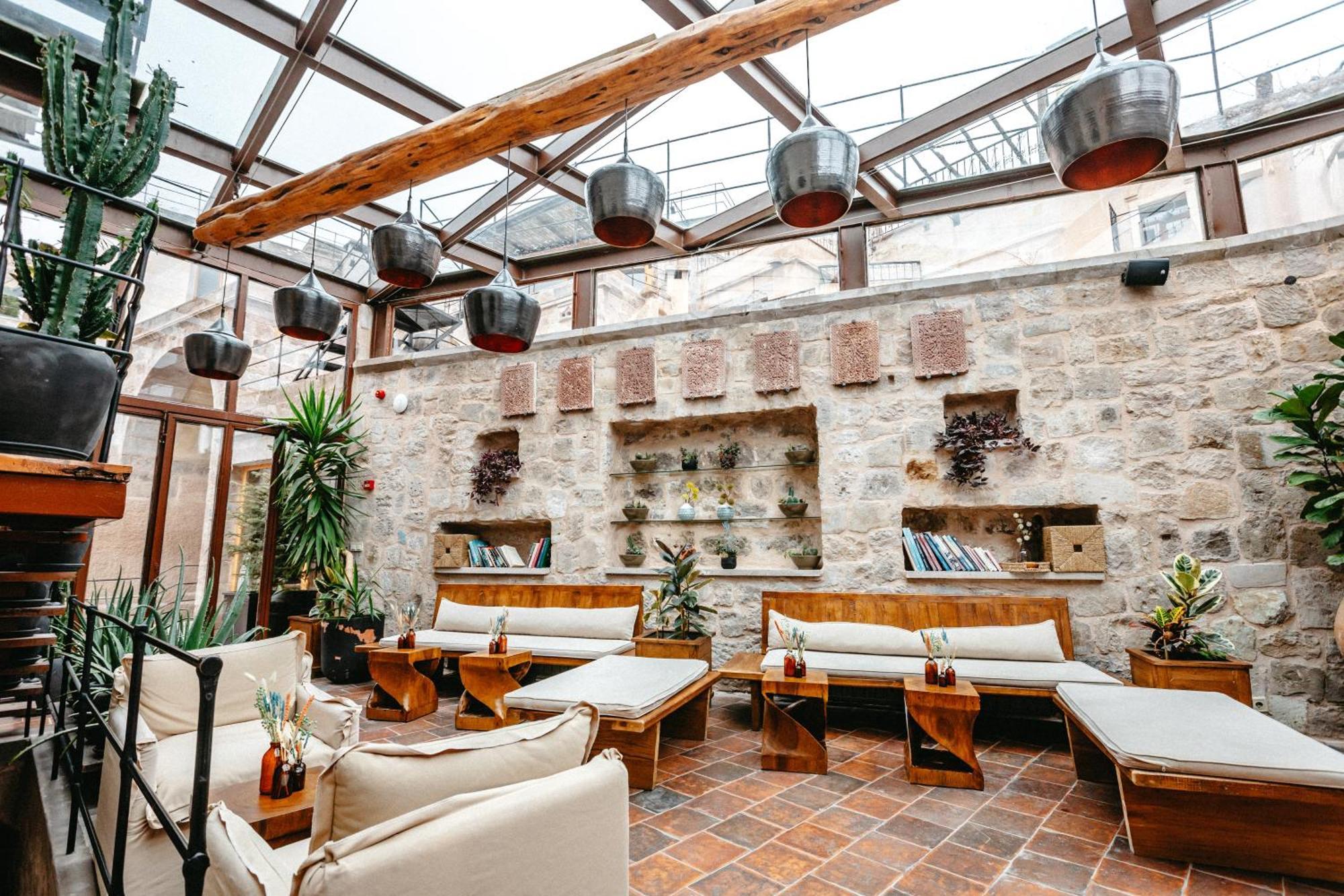 Millstone Cave Suites Hotel Ючхисар Екстериор снимка