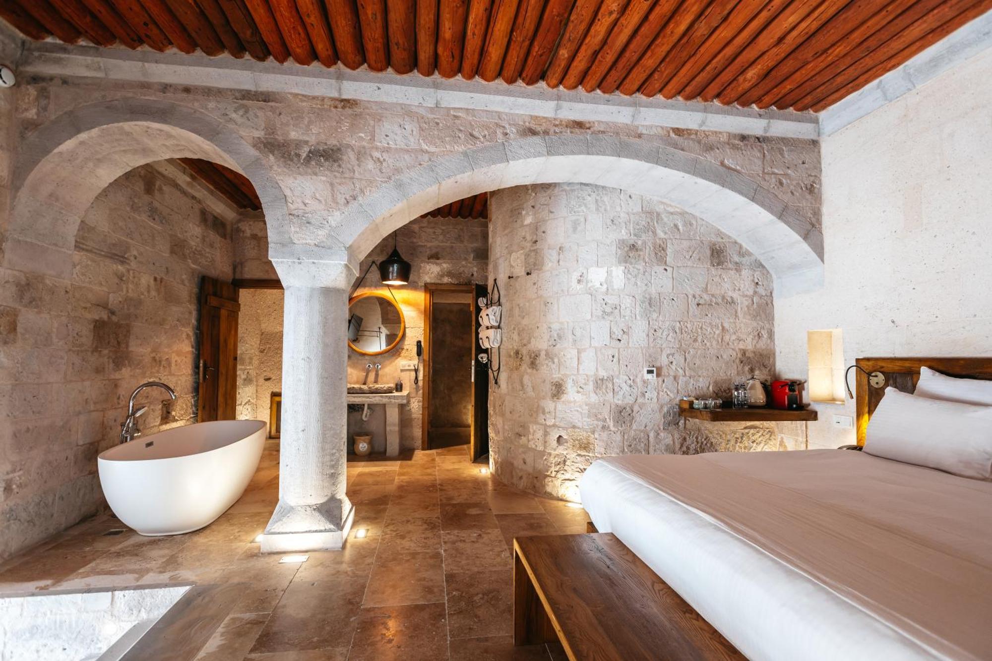 Millstone Cave Suites Hotel Ючхисар Екстериор снимка