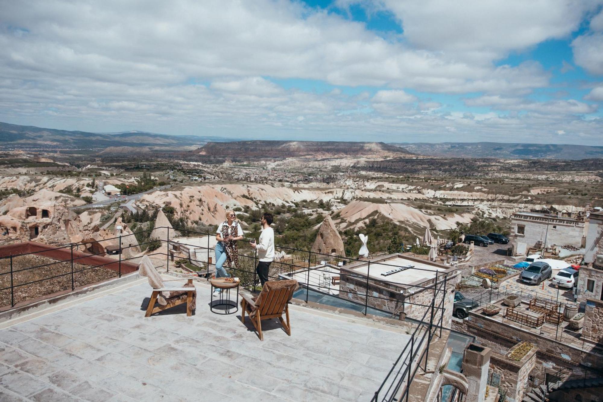 Millstone Cave Suites Hotel Ючхисар Екстериор снимка
