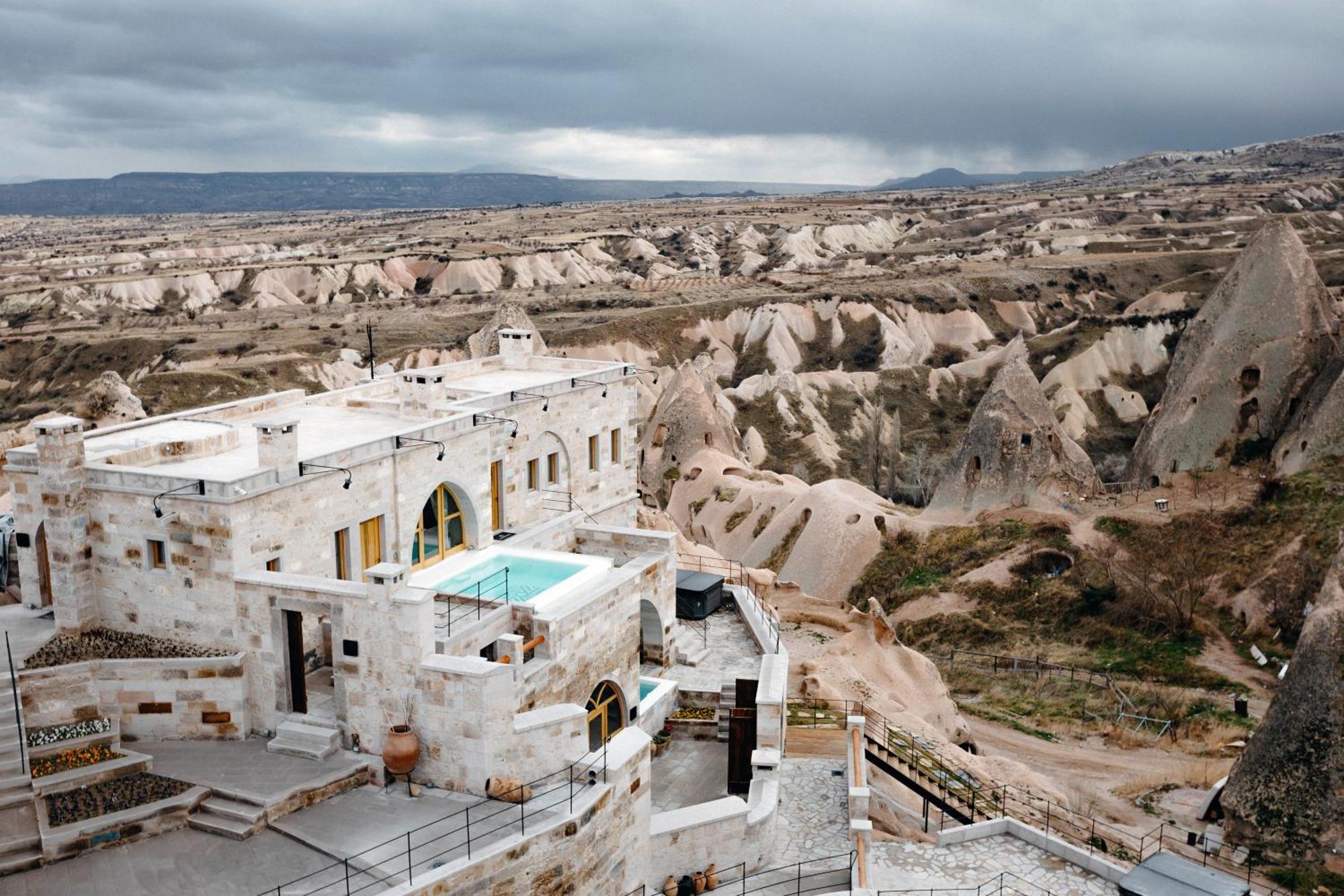 Millstone Cave Suites Hotel Ючхисар Екстериор снимка